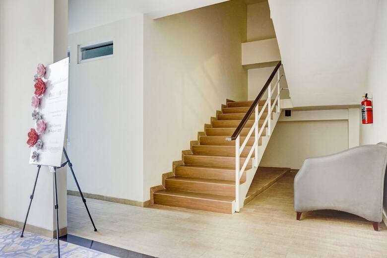 Hotel Oyo 90629 The Home Srengseng