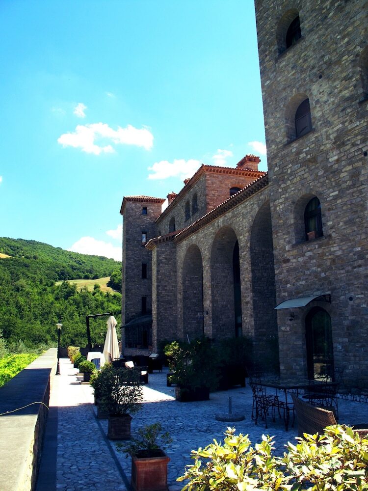 Ht Castello Di Campolongo