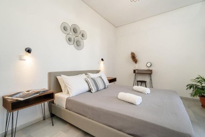Hotel Flerianos Studios
