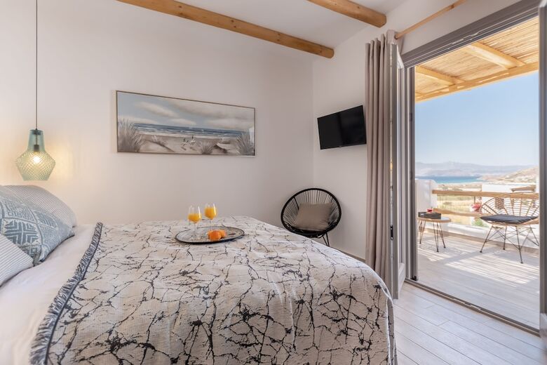 Naxos Contelibro