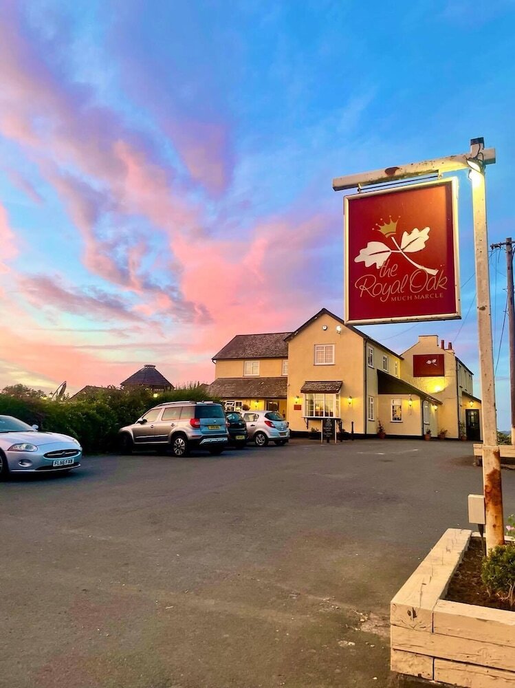 Posada Royal Oak Country Inn And Restaurant