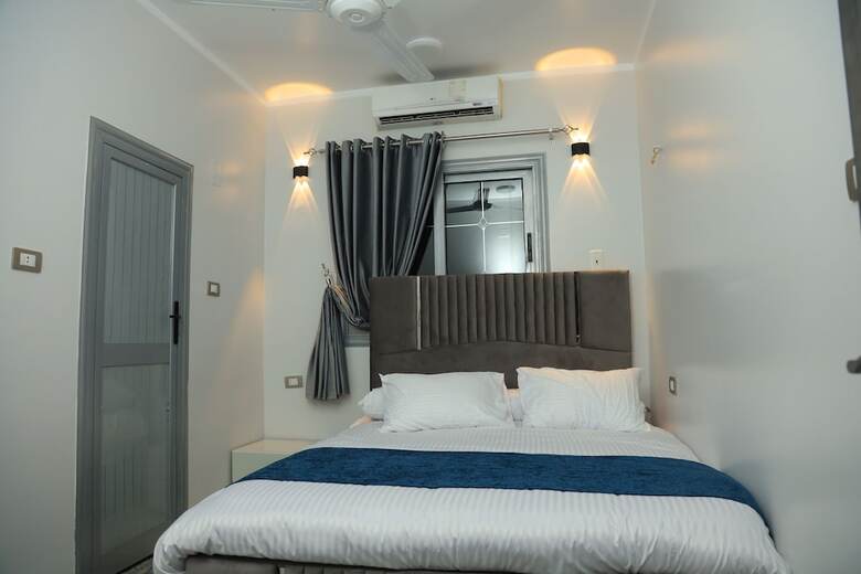 Crystala Guest House