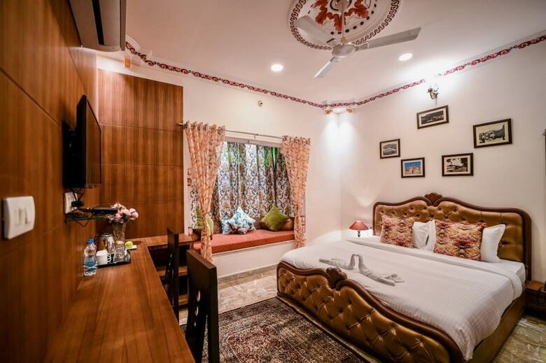 Hotel Pax Rafahiya Haveli Udaipur