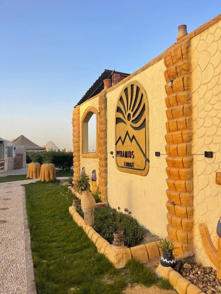 Bed & Breakfast Camp Pyramids View Hotel