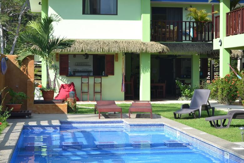 Bed & Breakfast Mavi Surf Hotel