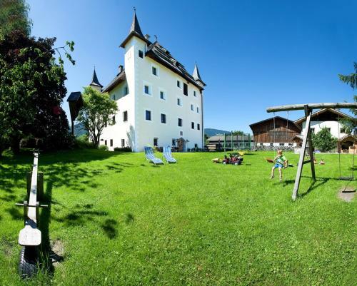 Hostal Castle Saalhof