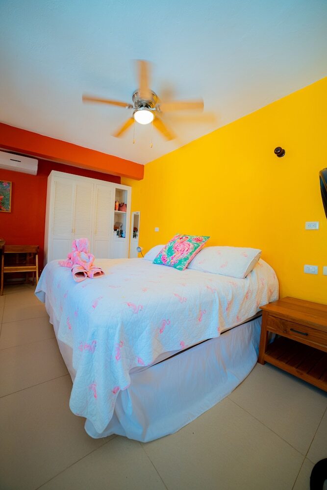 Bed & Breakfast Flamingos Inn