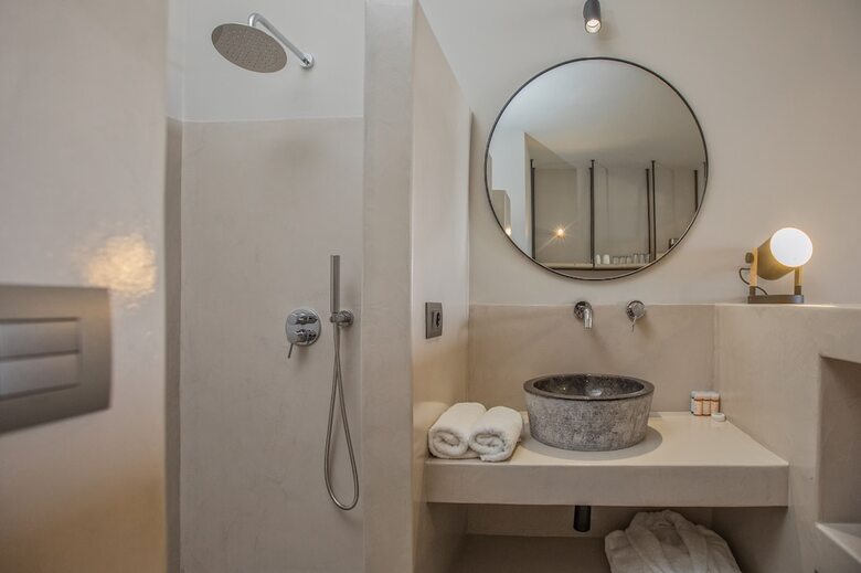 Grand Blue Beach Apartments & Suites