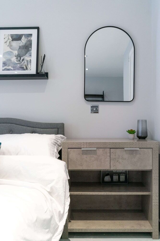 Luxury 5bd Guesthouse