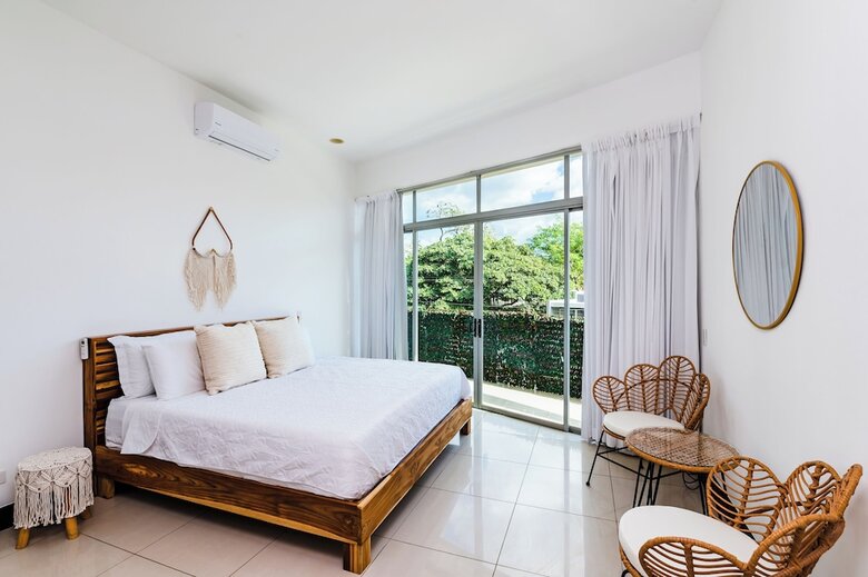 Mvillas - Luxury 2bed 2bath Condo W Pool