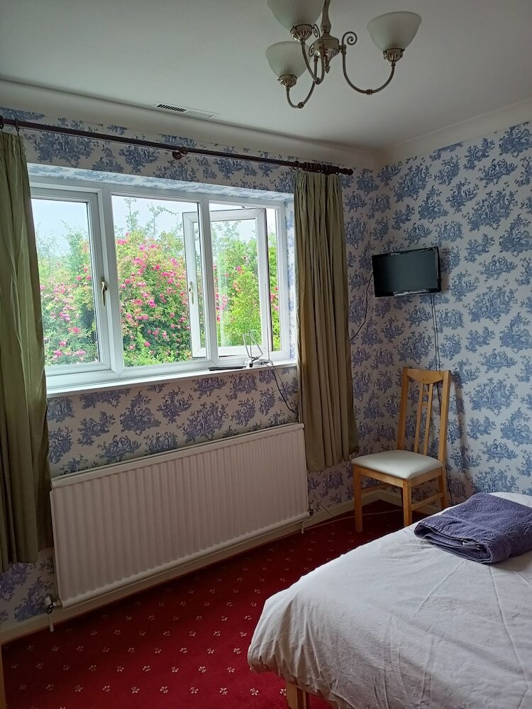 Hotel 5 Ravenhurst Drive