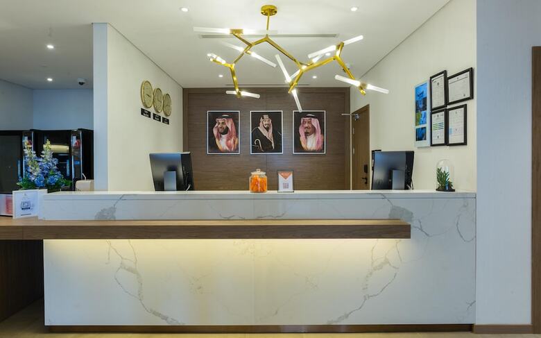 Comfort Hotel Jeddah King Road