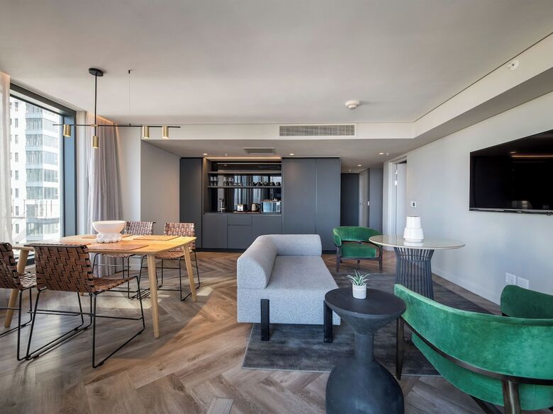The Rockefeller Hotel By Newmark