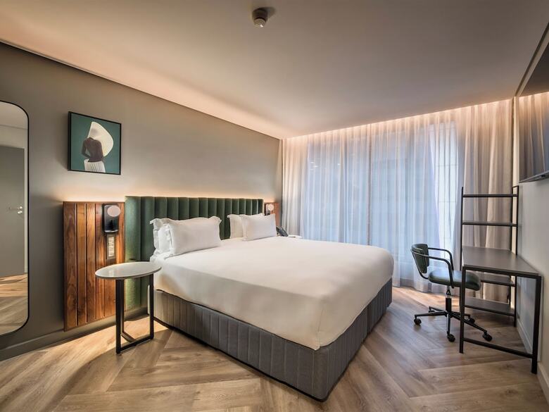 The Rockefeller Hotel By Newmark