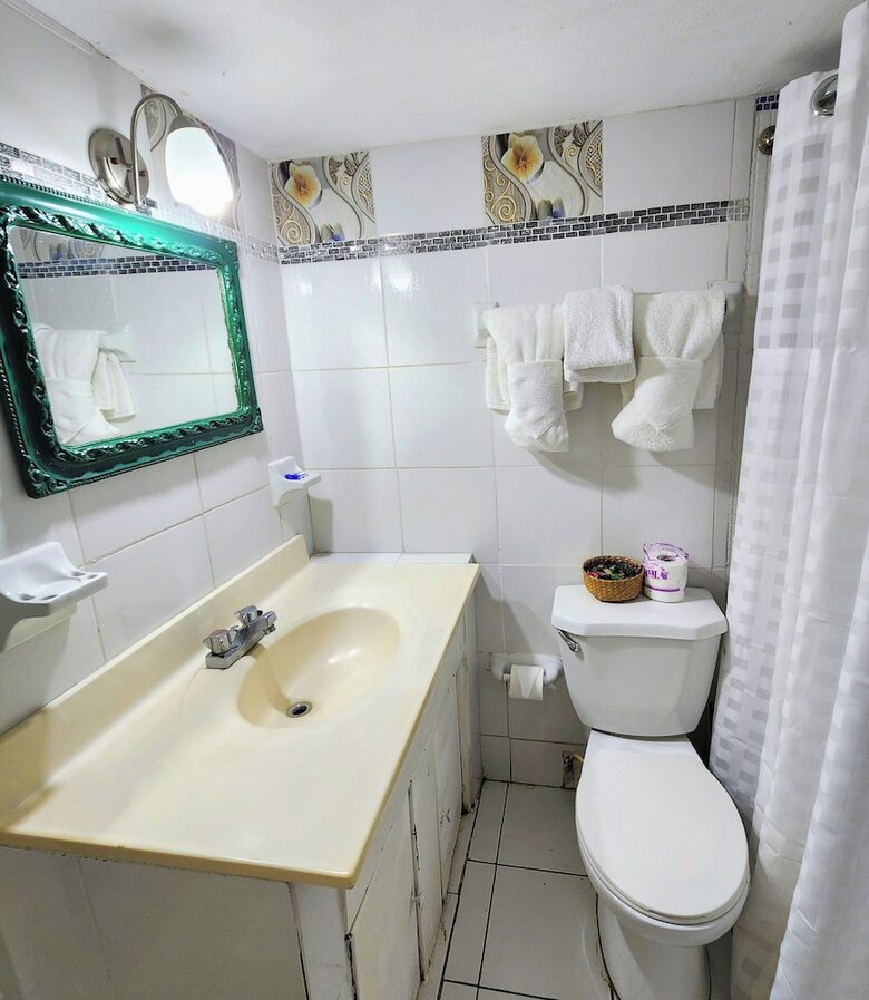 Bed & Breakfast 237 Bratton Ave