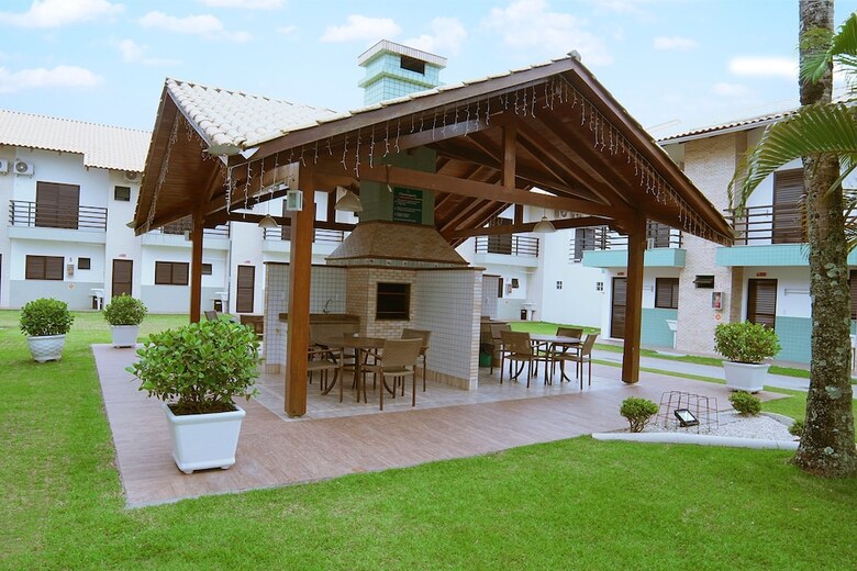 Paraiso Tropical Apartamentos E Camping