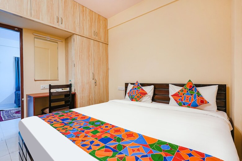 Fabhotel Crystal Suites