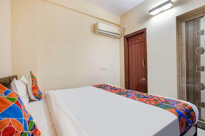 Fabhotel Crystal Suites