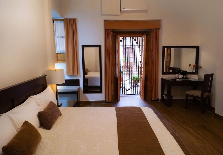 Hotel Casa Faroles