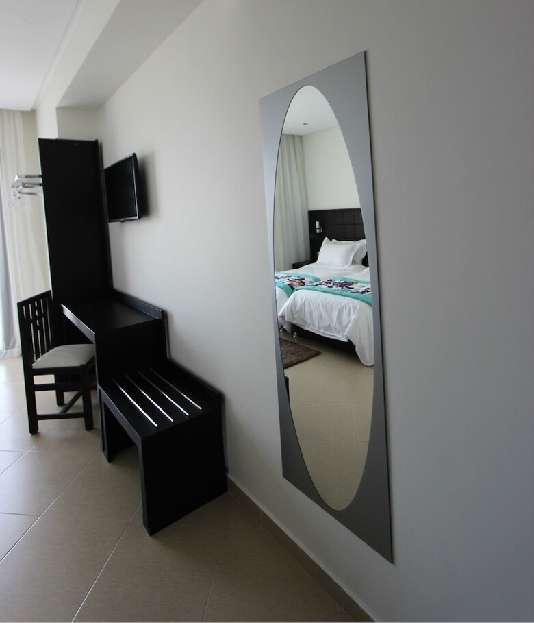 Hotel El  Djenina