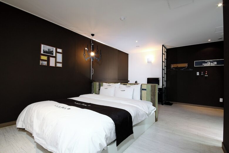 Hotel The B&B Changwon