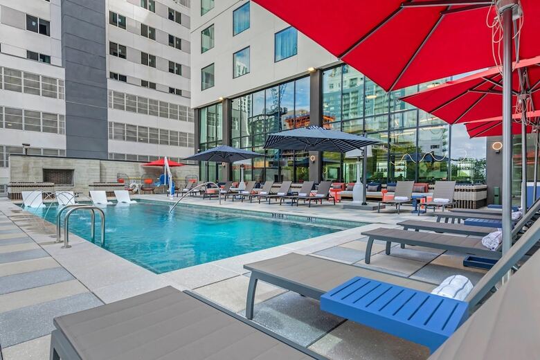 Cambria Hotel Austin Downtown