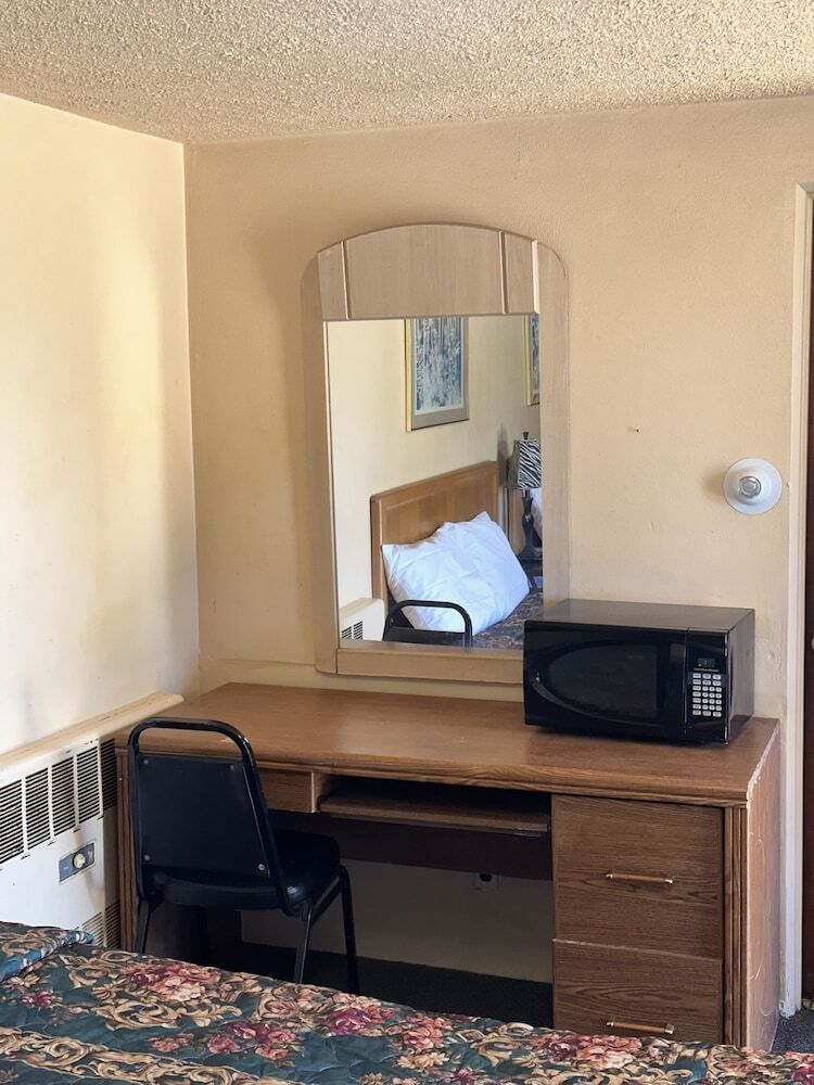 Crestview Motel Inc