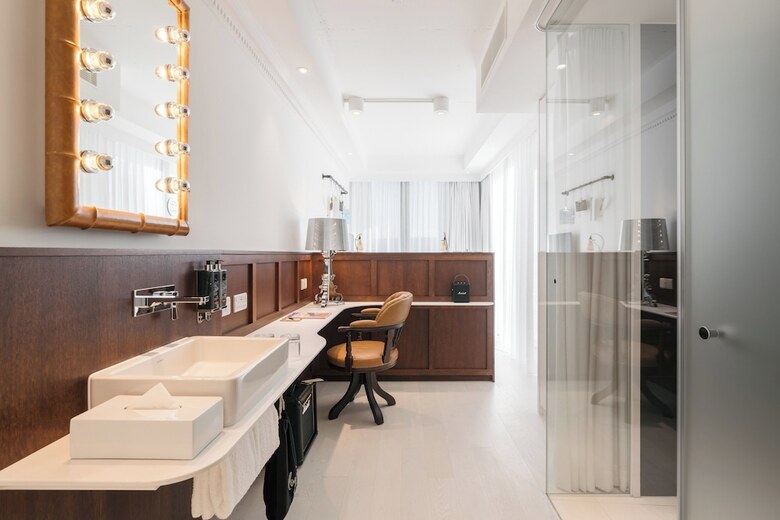 Ruby Stella Hotel London