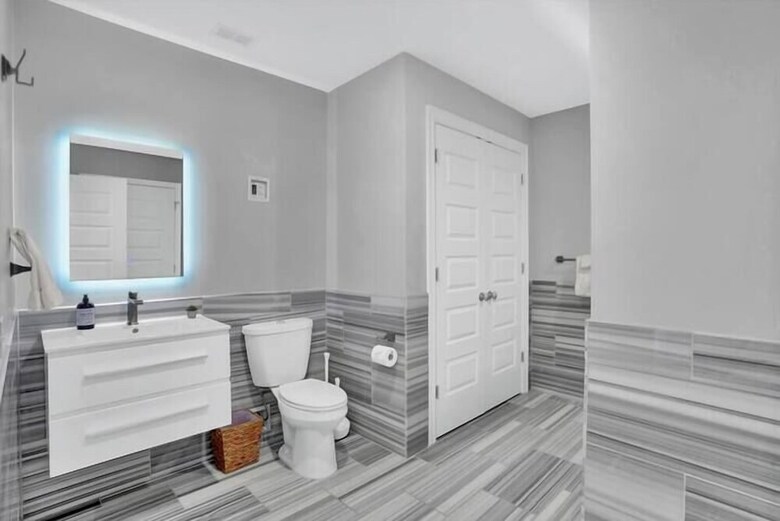 Aparthotel Two Posh Cozysuites Ppg Paints Arena
