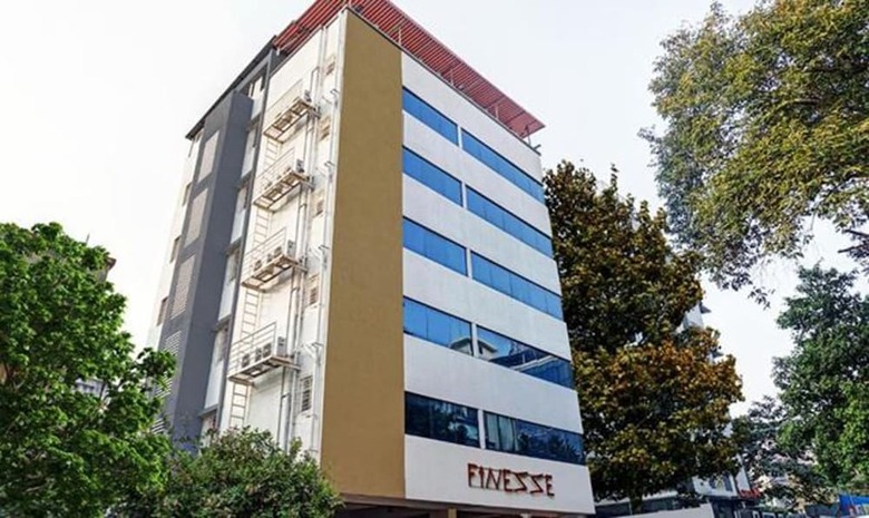 Fabhotel Prime Finesse