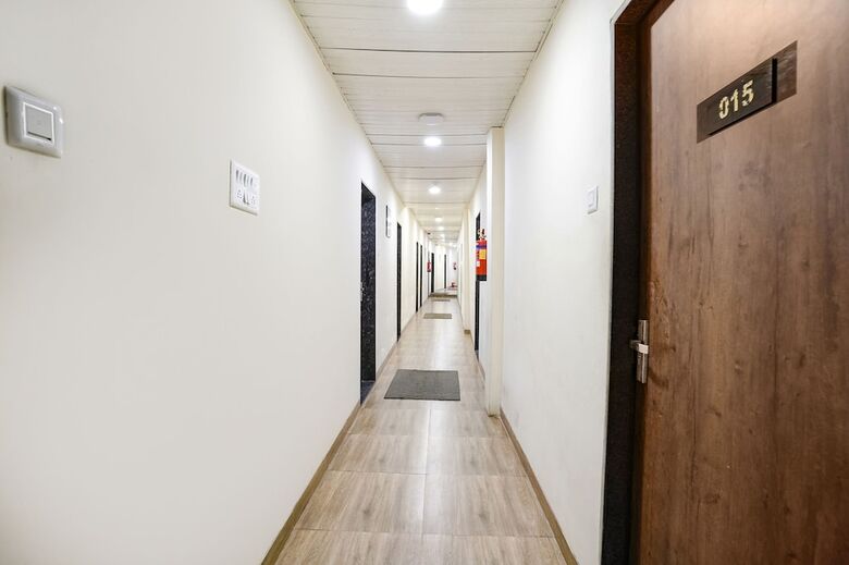 Hotel Fabexpress U Life