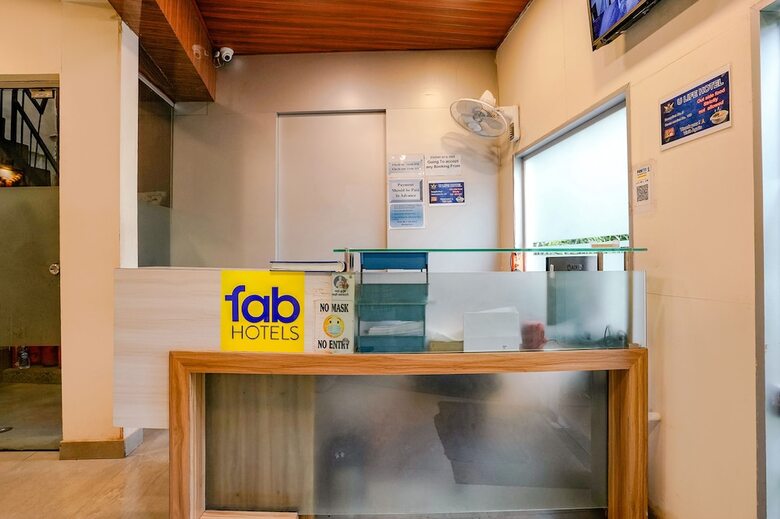 Hotel Fabexpress U Life
