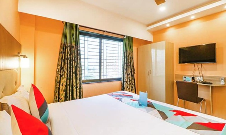 Hotel Fabexpress Stone Inn