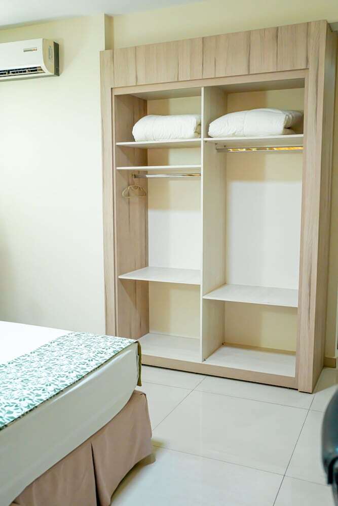 Megal Suites Hotel