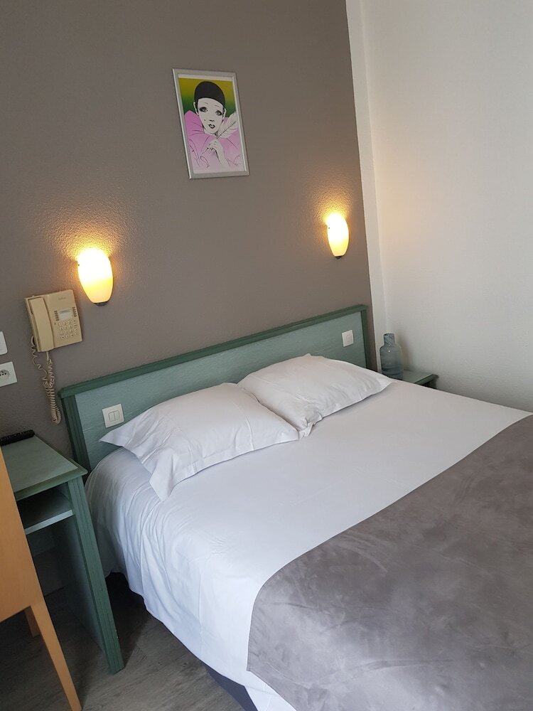 Hotel H�tel Le Saint-hubert - Gare de Lyon Bastille