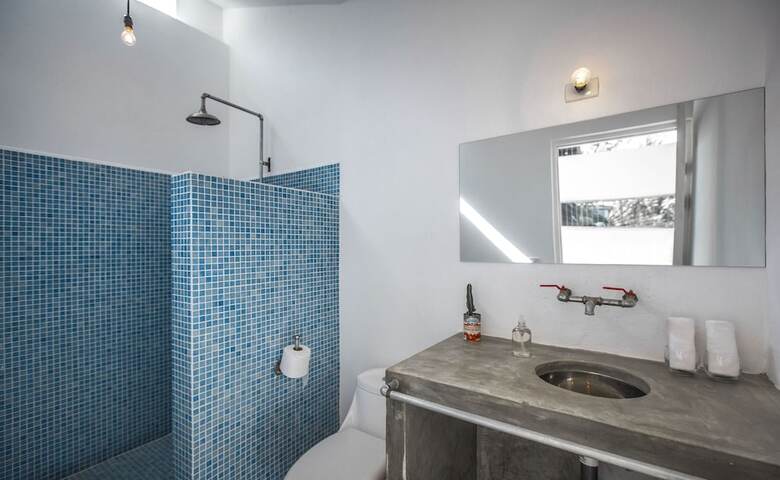 Bed & Breakfast La Negra Surf Hotel & Soda