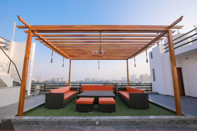 Hotel Amit House