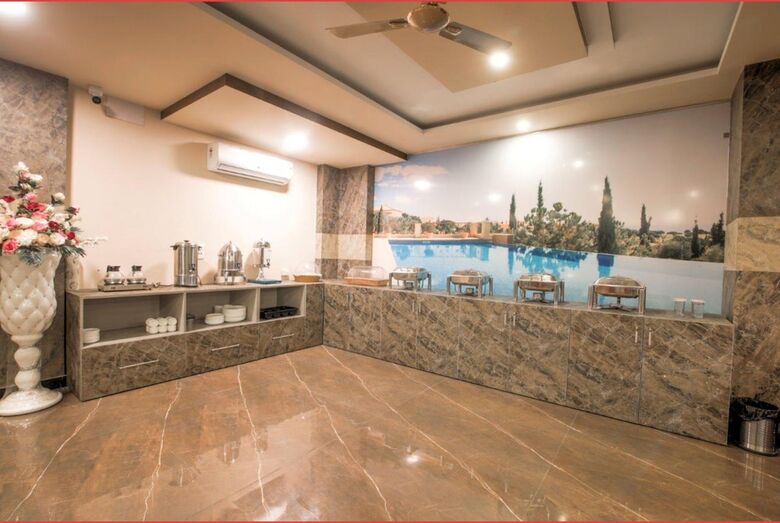 Hotel Amit House