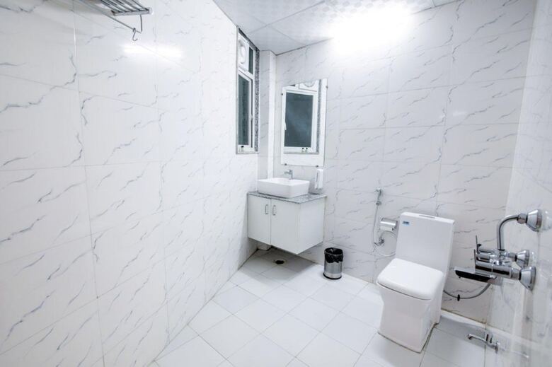 Hotel Amit House