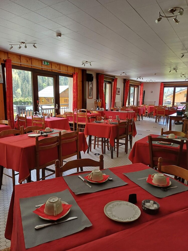 Hotel H�tel Et Centre De Montagne Le Choucas
