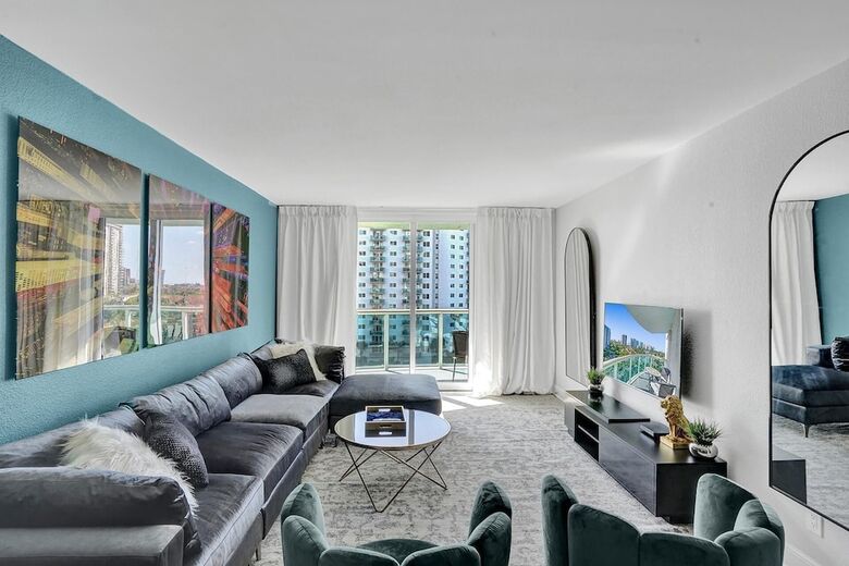 Aparthotel Sunny Isles 4 Bedrooms On The Beach