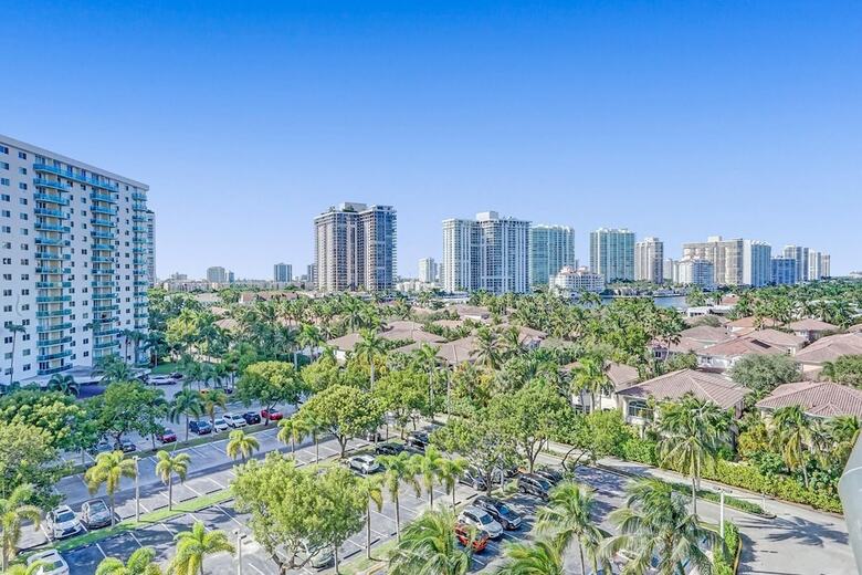 Aparthotel Sunny Isles 4 Bedrooms On The Beach