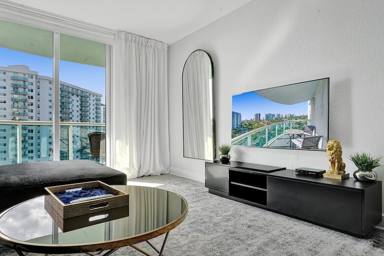 Aparthotel Sunny Isles 4 Bedrooms On The Beach
