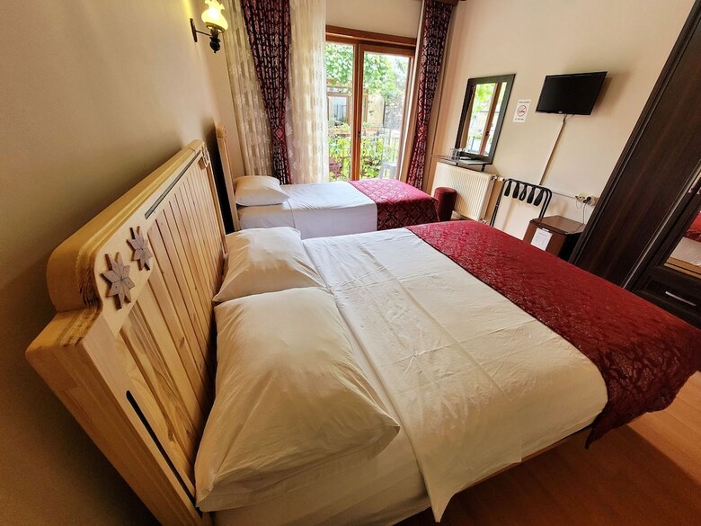 Saruhan Hotel