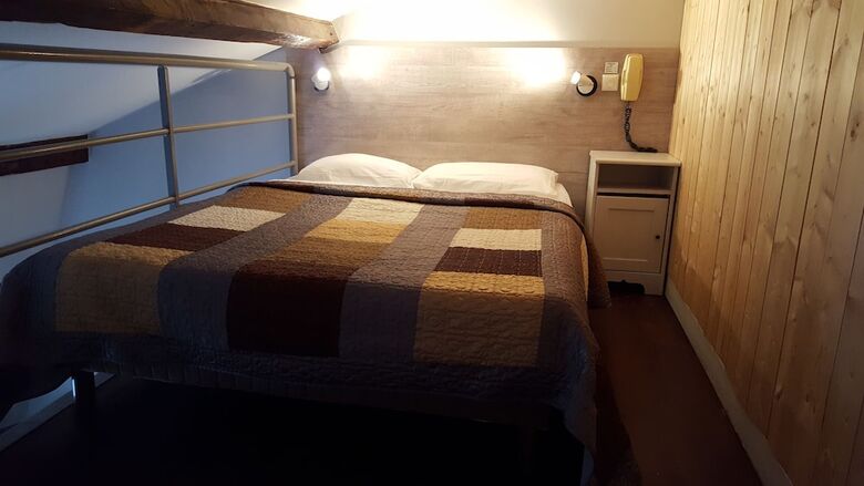 Hotel H�tel Media