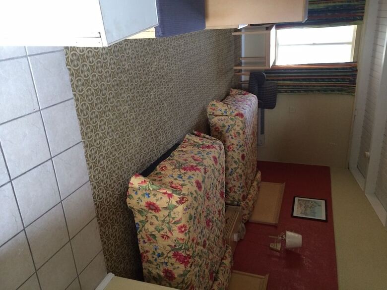 Motel Host Inn