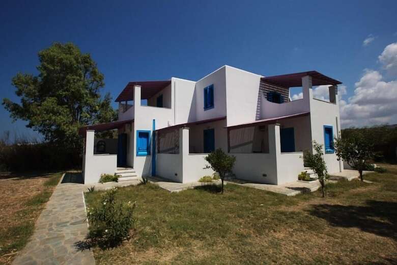 Hotel Lianos Studios