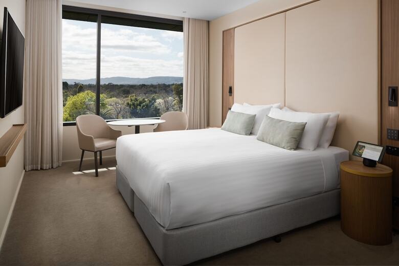 Oval Hotel At Adelaide Oval