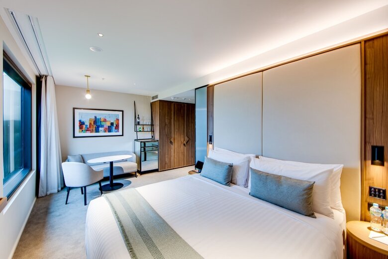 Oval Hotel At Adelaide Oval
