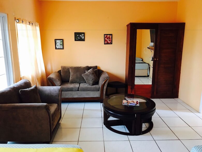 Apartamentos Bagos Eco Retreat & Cafe